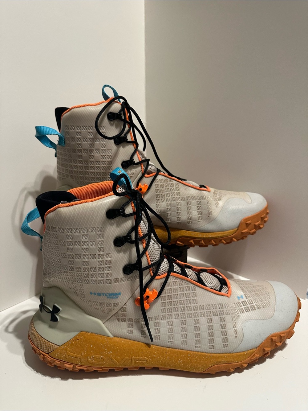 Under Armor White Lace Up Boot Men’s Size 14 Hovr Dawn WP 2.0 3025573-100